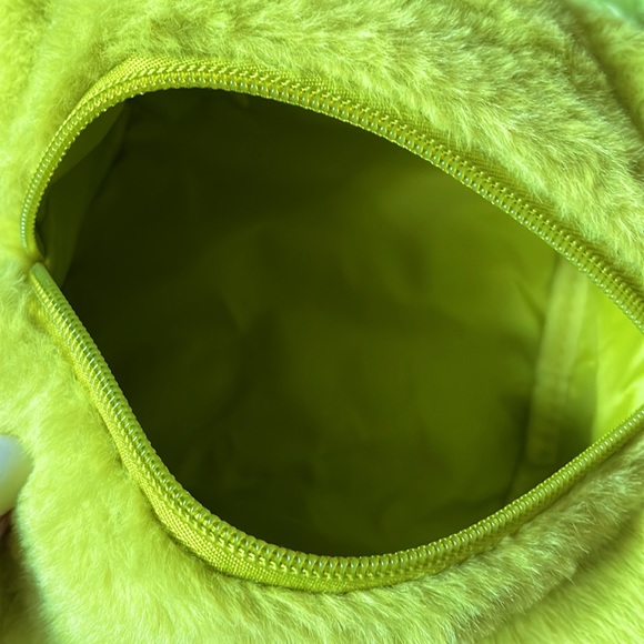 Grinch Cosmetic Bag - Picture 5 of 10